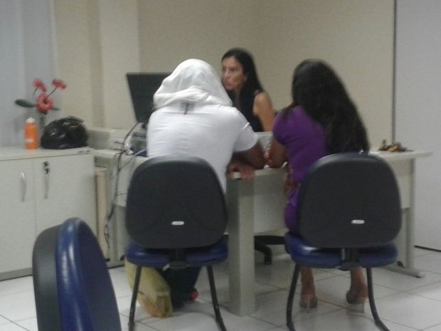 Casal é preso em Feira depois de comprar bebê por R$ 5 mil