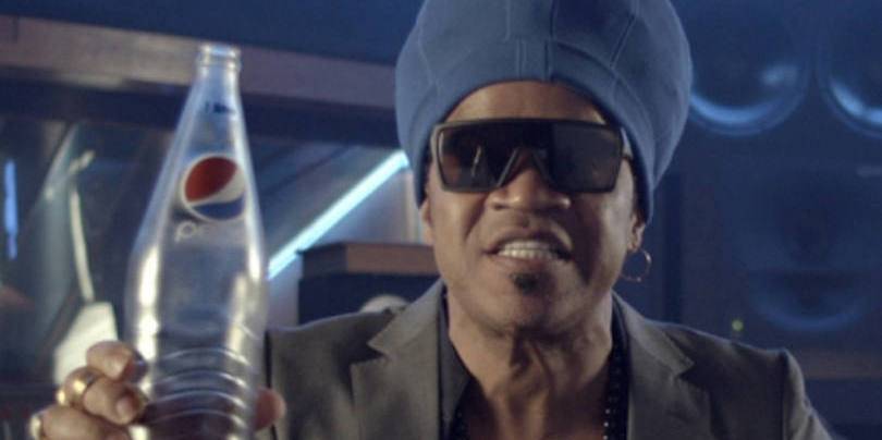 Carlinhos Brown é o famoso que mais apareceu em comerciais em 2014