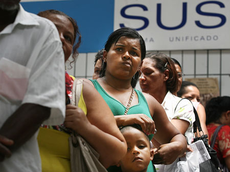 Planos de saúde terão de pagar ao governo quando associado usar o SUS