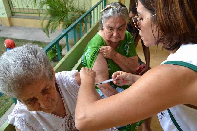 Vacinação contra gripe imunizou menos de 30% do público-alvo