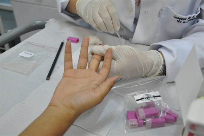 Teste de AIDS para moradores de rua