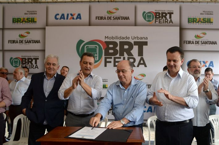 Defensoria entra com ação para suspender BRT