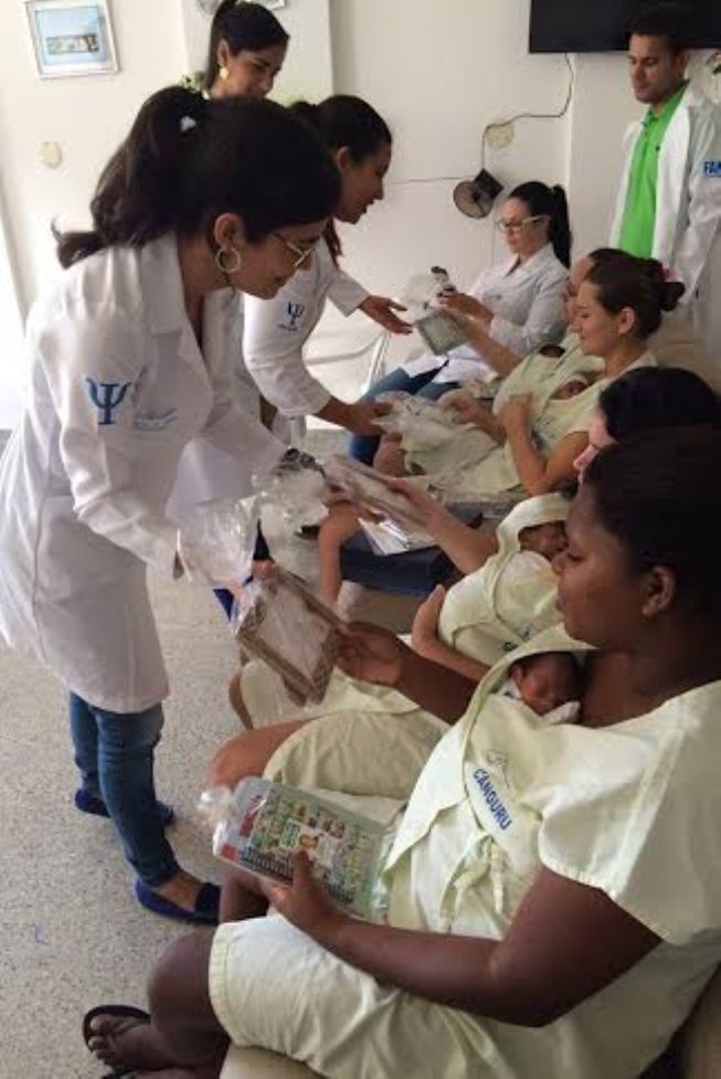 Atividades que desestressam e aliviam as mamães no Hospital da Mulher