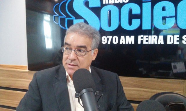 Zé Neto contesta gastos e diz que Uefs não vai fechar