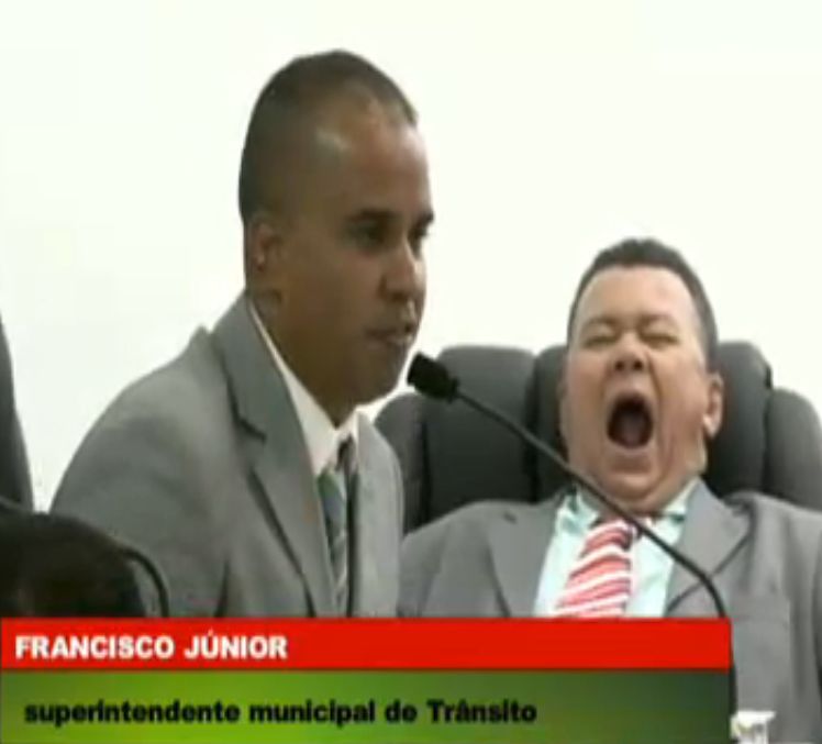 Francisco Júnior escapa ileso ao dar explicações na Câmara