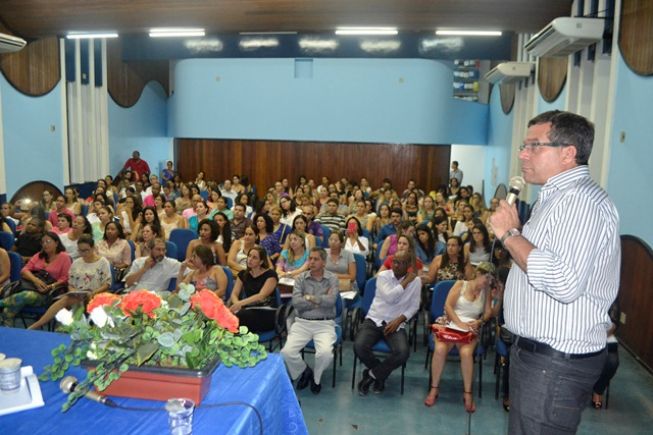 Secretários de Saúde e profissionais de vários municípios são capacitados sobre microcefalia