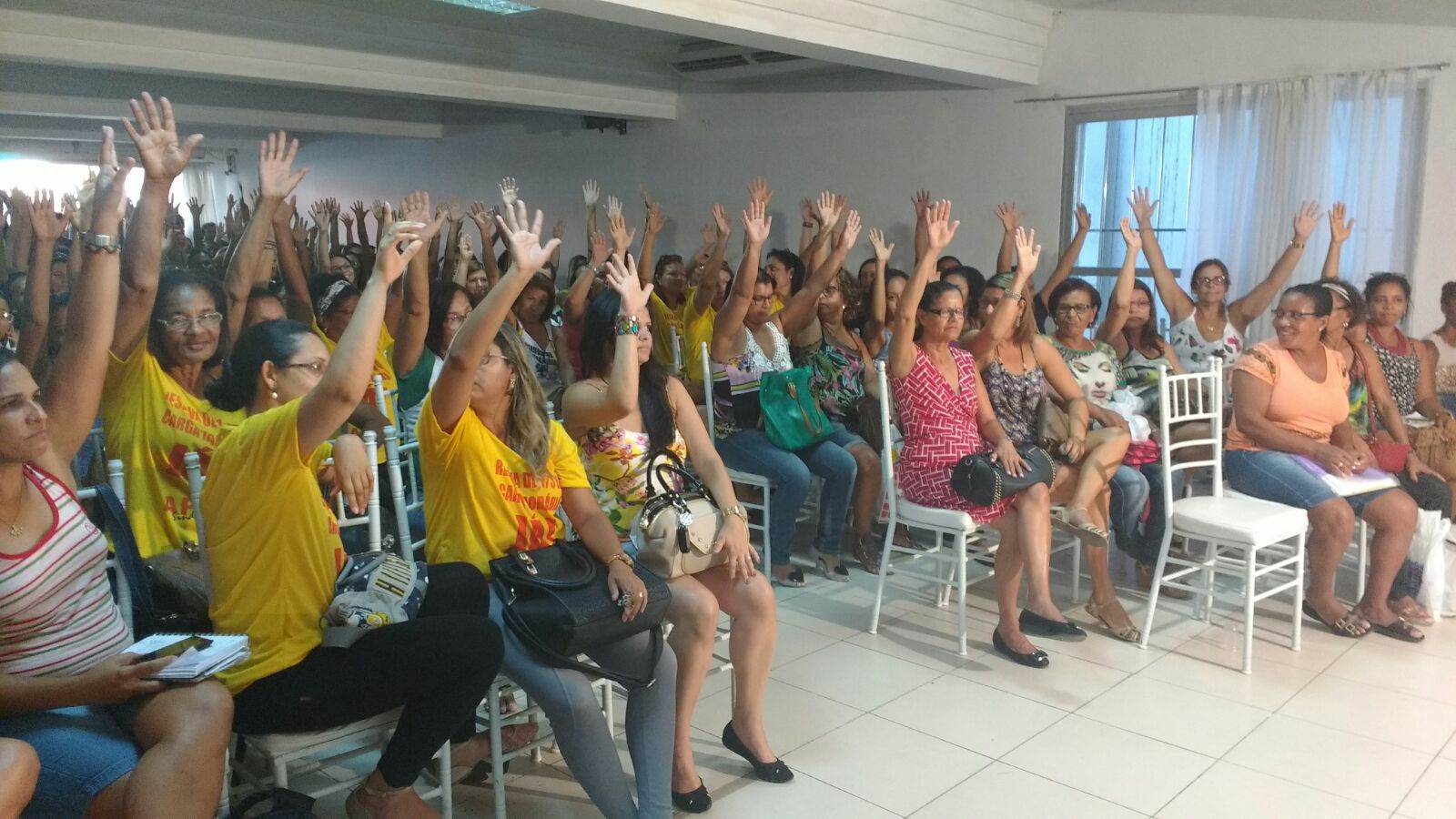 Vitoriosos, professores encerram greve