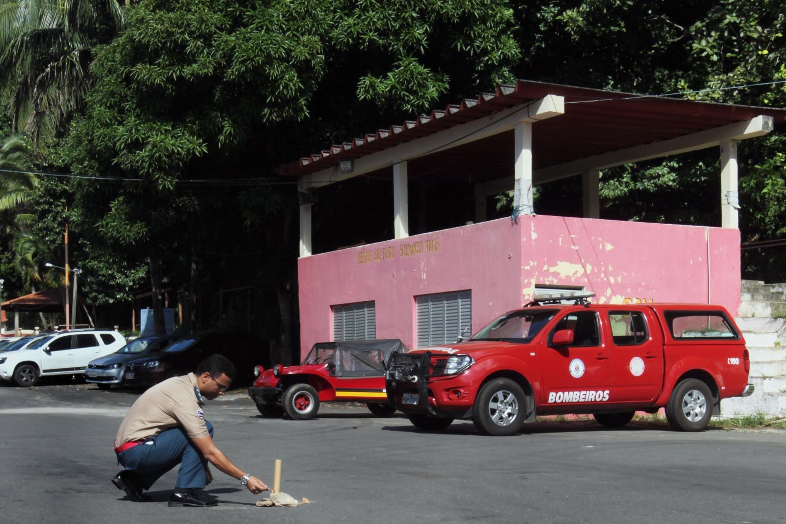 Bombeiros orientam  sobre a compra e soltura de fogos