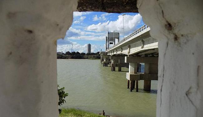 Ribeirinhos festejam vazão maior de barragem