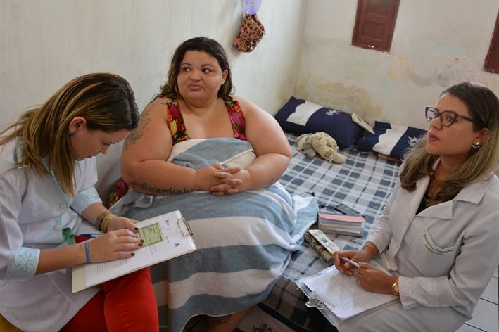 Mulher obesa, em situação de vulnerabilidade social, recebe acompanhamento do município