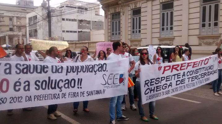Concursados protestam pedindo nomeação. Governo anuncia novo concurso