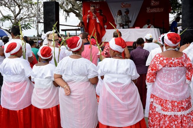 Centro de Abastecimento celebra Santa Bárbara com caruru