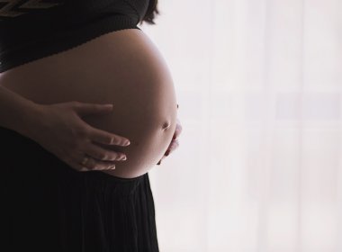 Mais de 50% das brasileiras desistem de engravidar por medo do zika