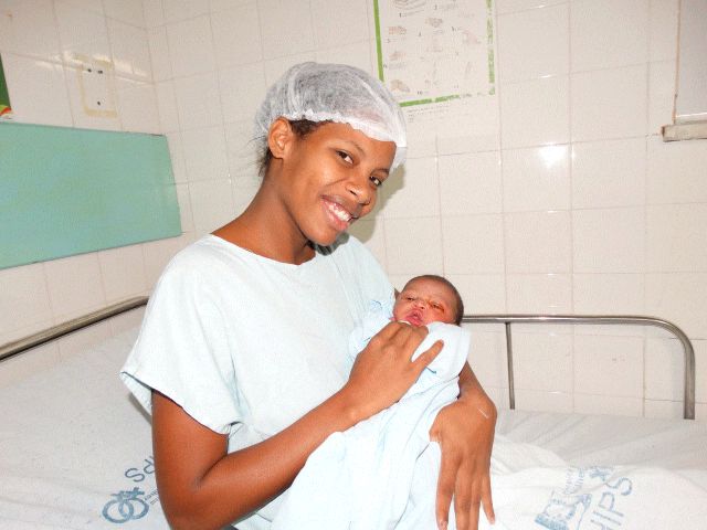 Primeiro bebê de 2017 nasceu no Hospital da Mulher
