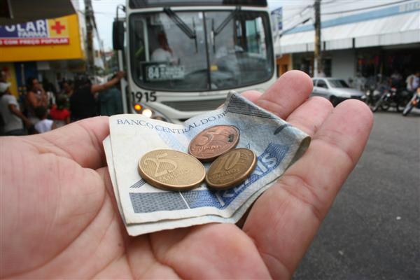 Usuário vai pagar mais caro pela passagem de ônibus quarta-feira (18)