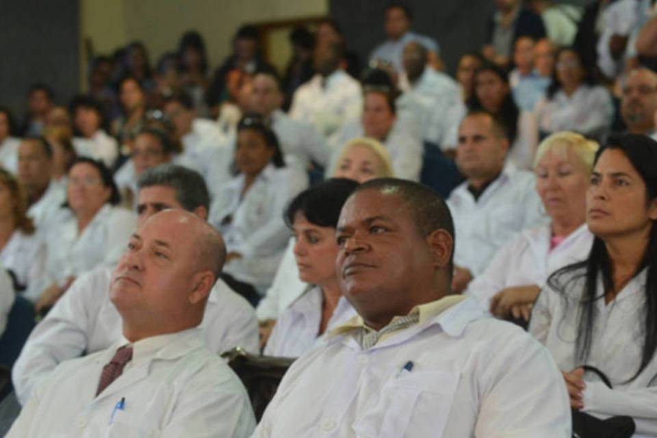 Brasileiros ocuparão 900 das vagas que eram de cubanos no Mais Médicos