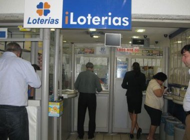 Catorze tipos de estabelecimentos passam a ser obrigados a oferecer álcool gel