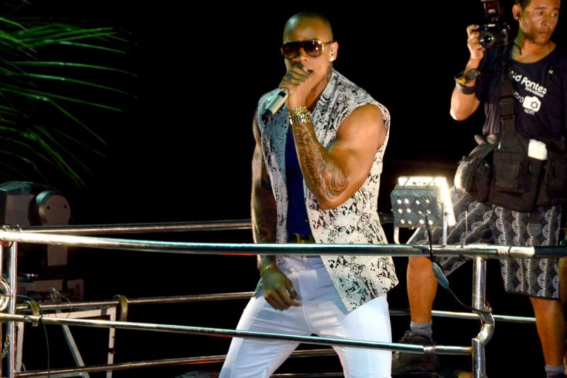 Léo Santana e Tayrone são algumas das atrações da Micareta sem cordas de Feira; confira