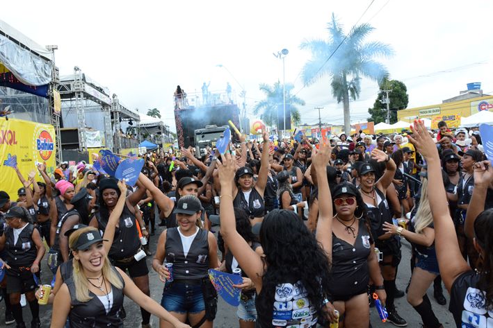 Bloco Lá Vem Eles estreia na Micareta de Feira 2017