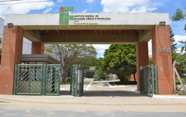 IFBA abre inscrições para seleção de 50 professores substituto; salários chegam a R$3,5 mil