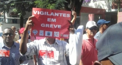 Greve dos vigilantes é mantida; sindicato acusa patrões de deboche