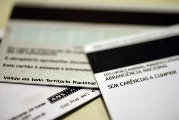Venda de planos de saúde de 14 operadoras está suspensa a partir de hoje