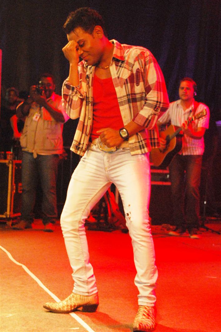 Pablo embala a primeira noite do São Pedro de Humildes