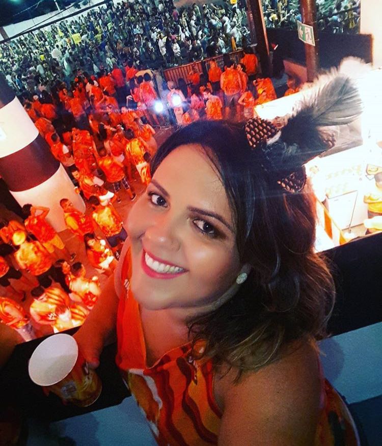 Cris Montenegro comemora idade nova