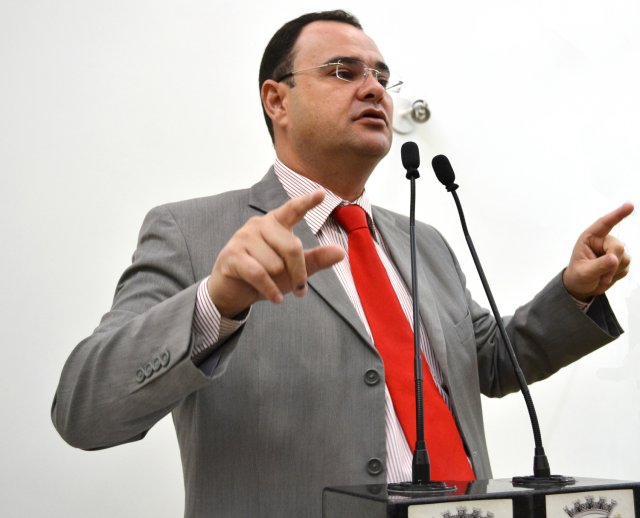 Morre o vereador Ronny, presidente da Câmara de Feira