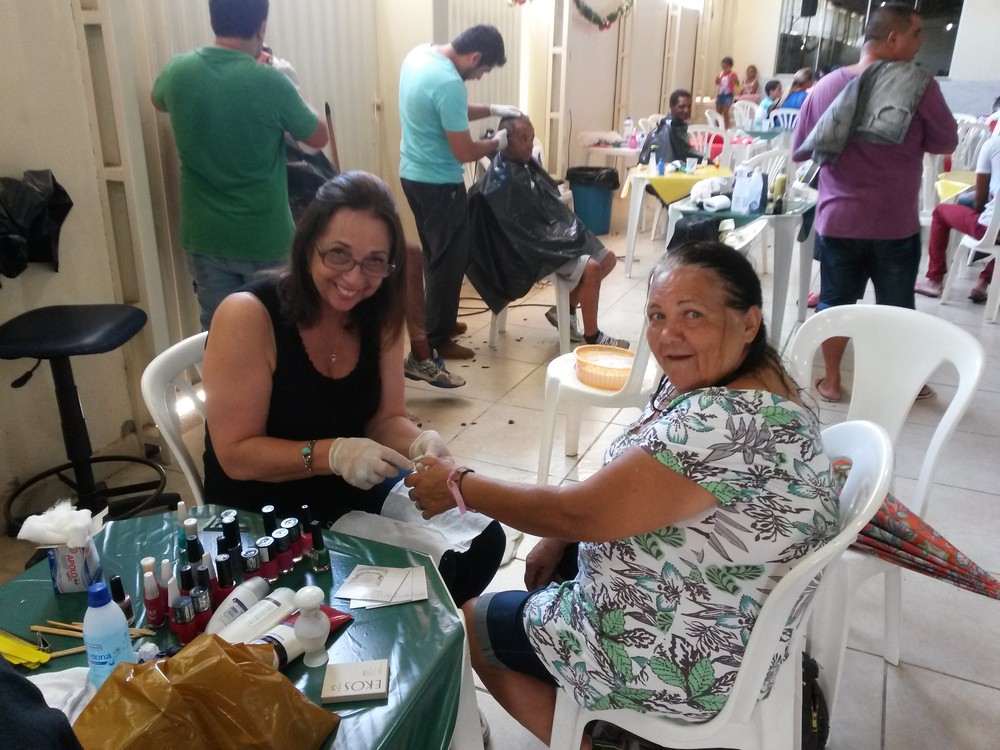 Empresas em Feira de Santana oferecem vagas para depiladora, plotador, manicure e outros