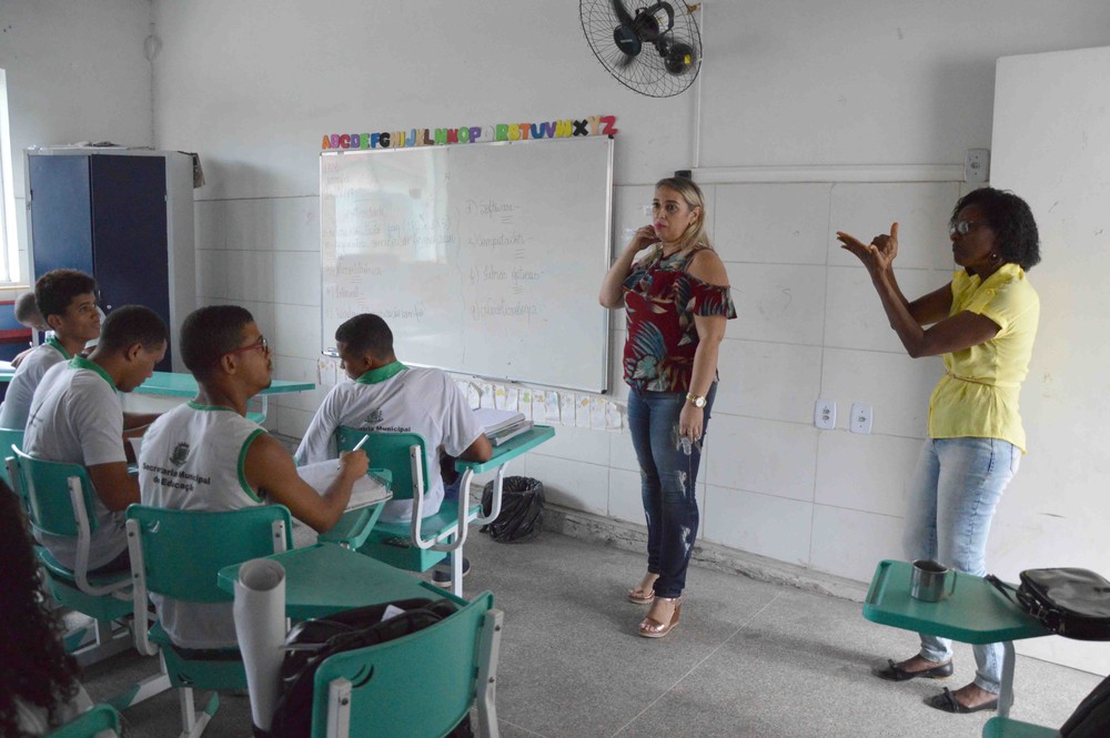 Inscrições de seleção da prefeitura de Feira de Santana para intérprete de Libras terminam nesta sexta
