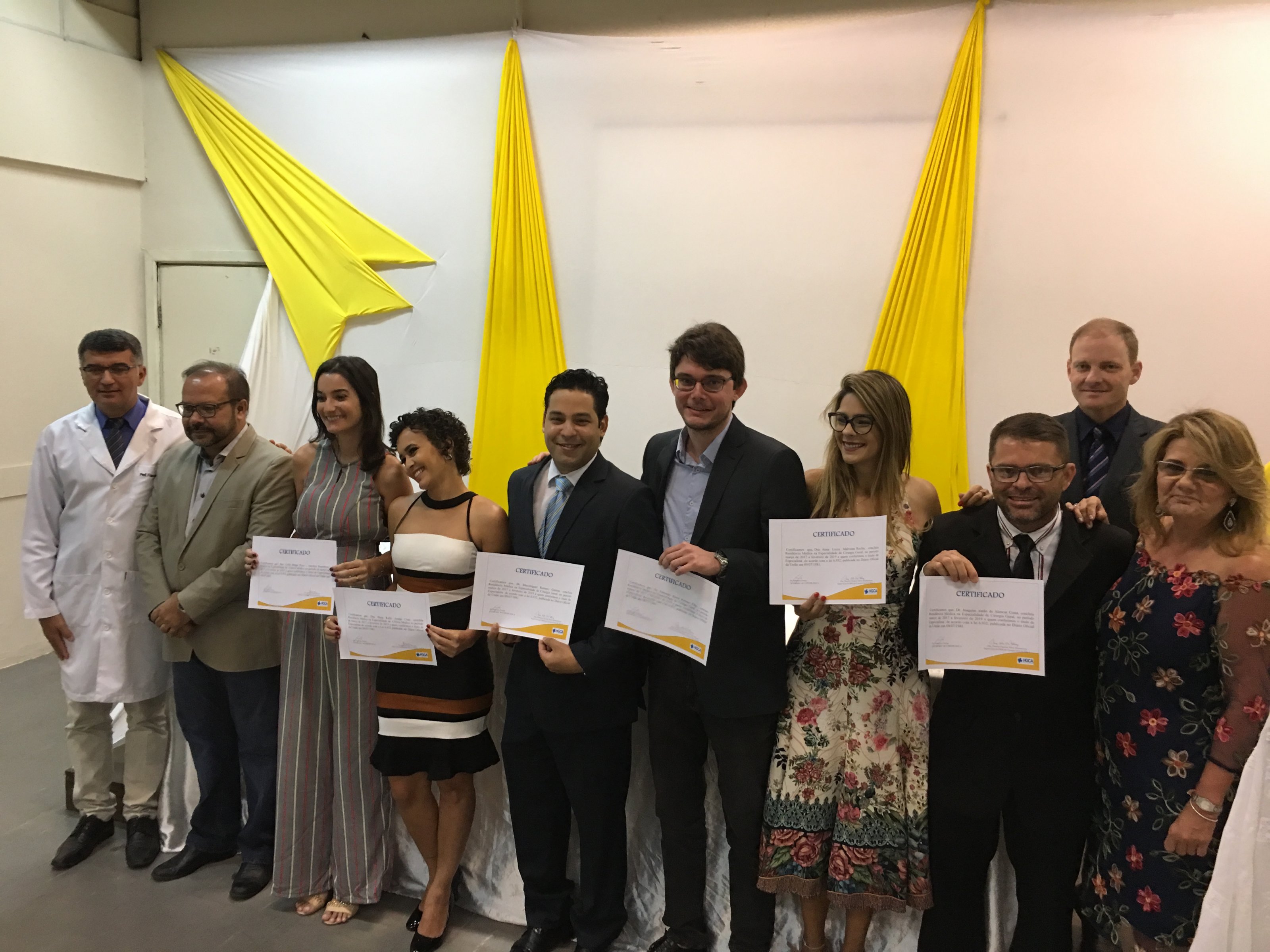 Hospital Clériston Andrade forma mais sete médicos especialistas