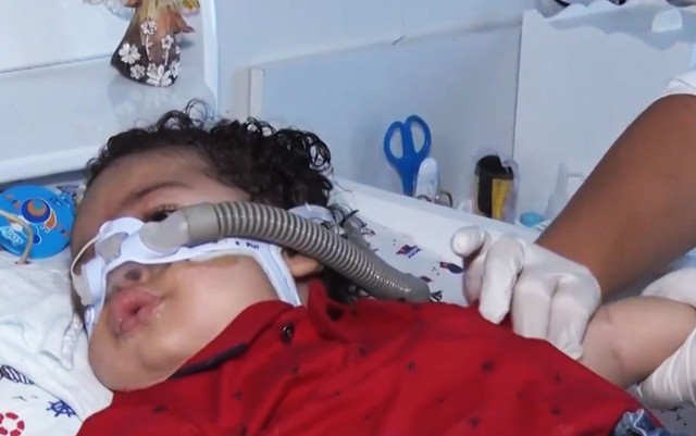 Sem conseguir remédio de R$ 370 mil, bebê com atrofia muscular morre na BA; Justiça tinha determinado entrega