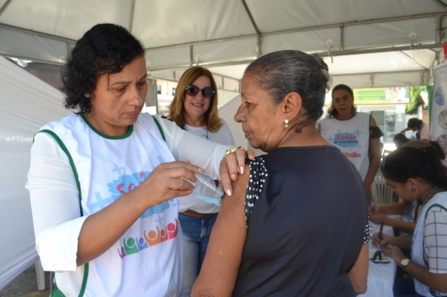 26 mil pessoas foram vacinadas contra a gripe no Dia D, em Feira