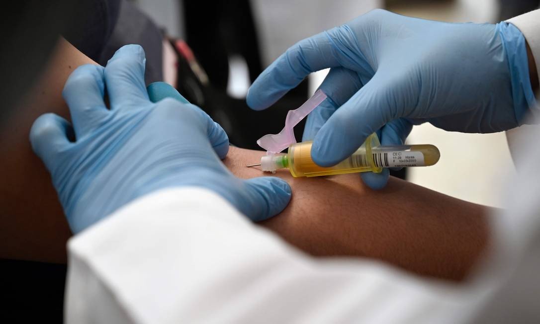 Vacina contra HIV entrará em fase avançada de teste em humanos em oito países, inclusive o Brasil