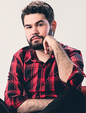 Feirense Matheus Rocha lança novo livro no Shopping Boulevard