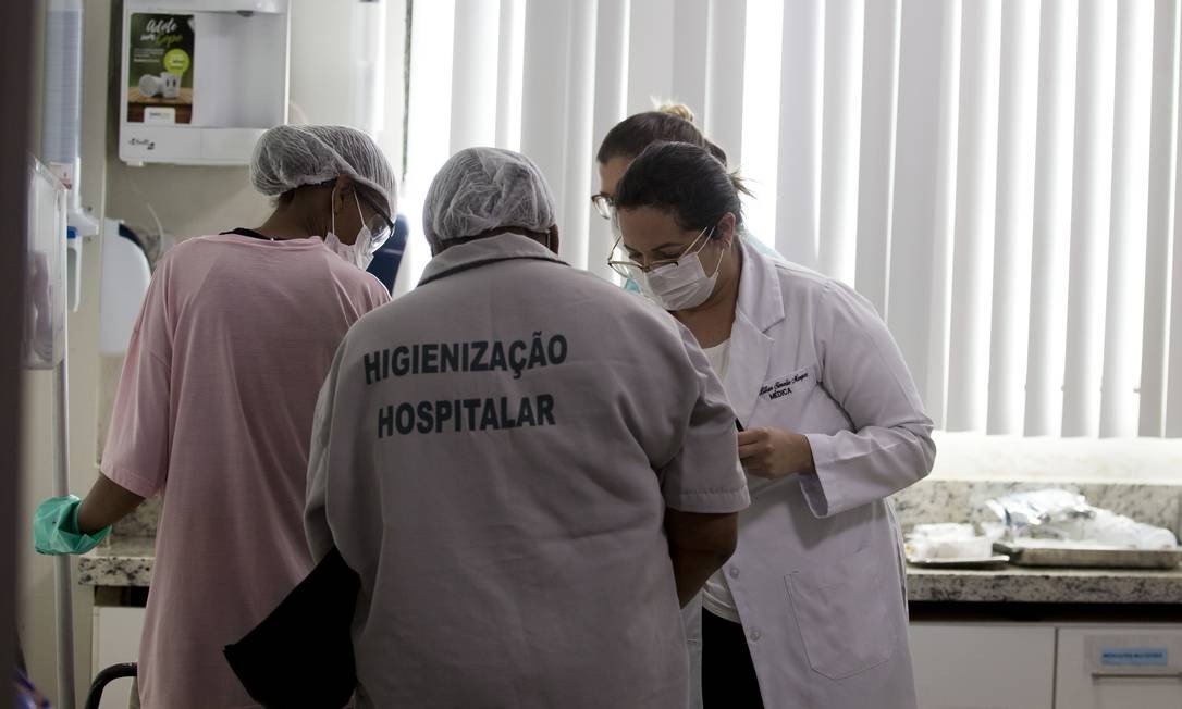 Casos de coronavírus já passam de 100 mil no mundo e OMS cobra ação de países
