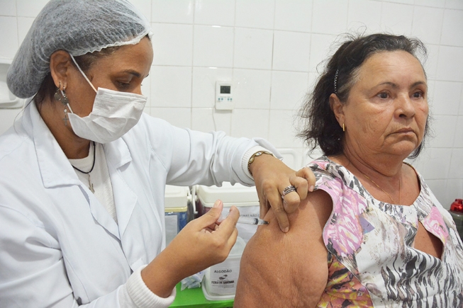 Secretaria de Saúde aguarda recebimento de novo lote de vacinas para reiniciar vacinação contra gripe
