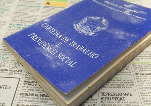 Bahia fecha 32 mil vagas de trabalho em abril e termina mês na liderança de demissões no Nordeste, aponta Caged