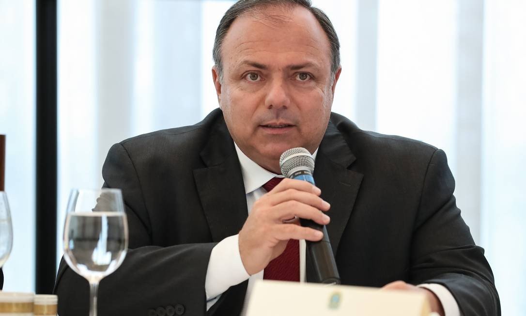 Pazuello diz que informações acumuladas de mortes não eram dignas do povo brasileiro