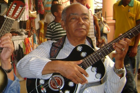 Fórum Permanente de Cultura homenageia Caboquinho e irmão do violeiro reclama por não ter sido informado