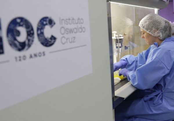 Empresas privadas doam R$ 100 milhões para ajudar Fiocruz em produção de vacina
