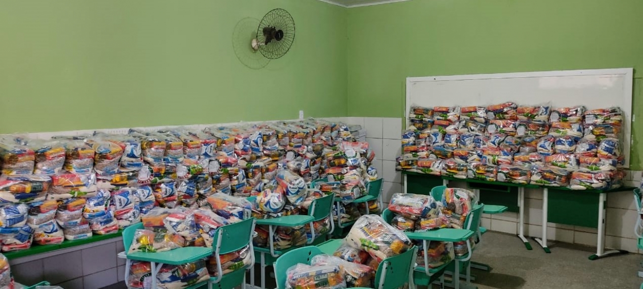 Mais de 20 mil kits de alimentos já foram entregues nas escolas municipais