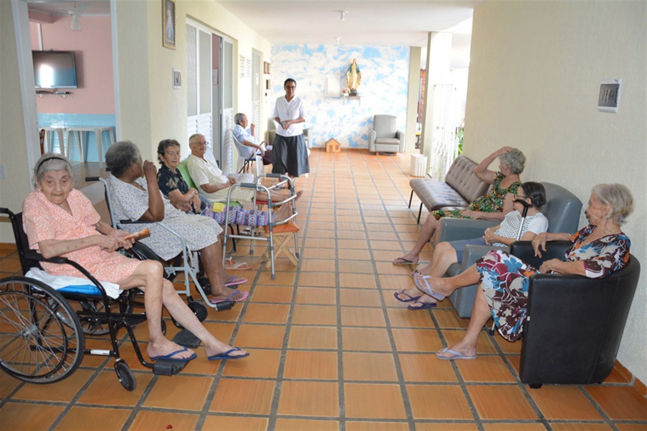 Prefeitura inicia distribuição de 9.648 kits de alimentação para instituições