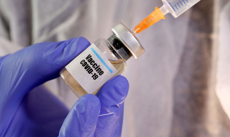 Vacina da Pfizer e BioNTech apresenta mais de 90% de eficácia na fase 3