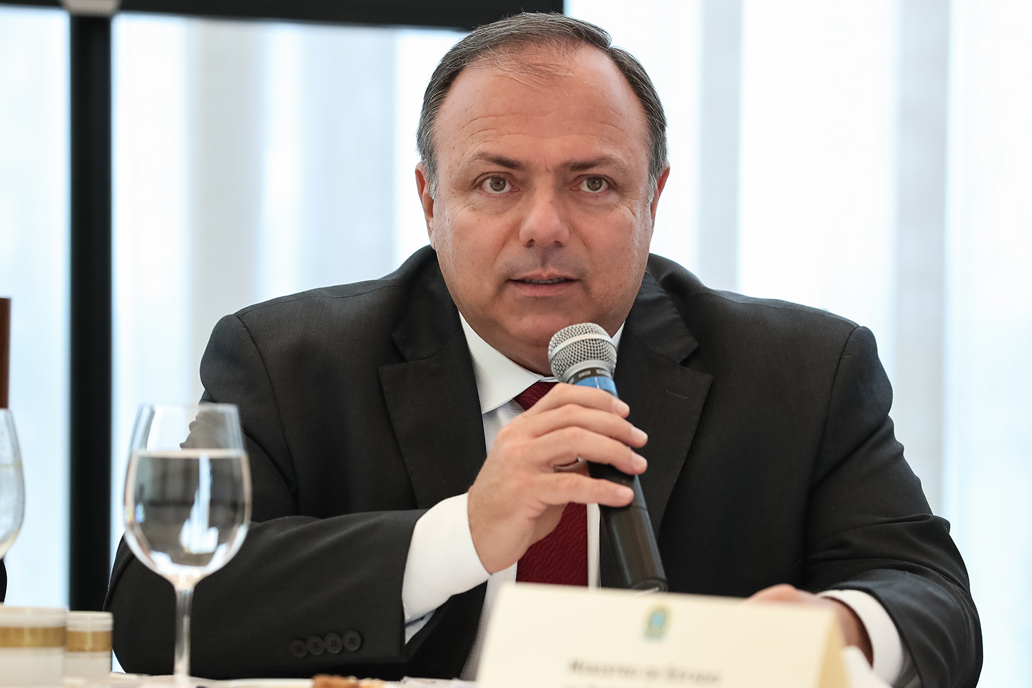 Pazuello diz que Brasil começará vacinação contra Covid-19 no final de fevereiro 
