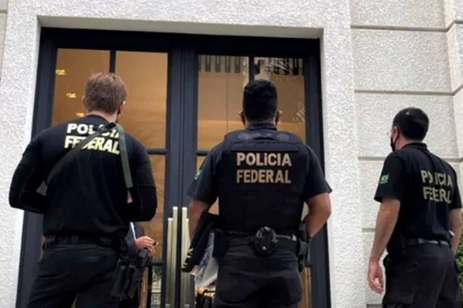 PF cumpre mandados de busca no Rio; operação apura desvio de recursos em instituto federal de saúde