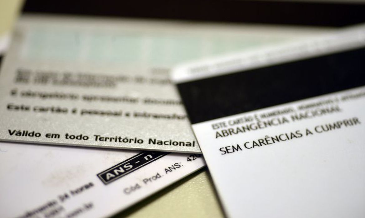 Por determinação da ANS, começa a valer suspensão da comercialização de 12 planos de saúde