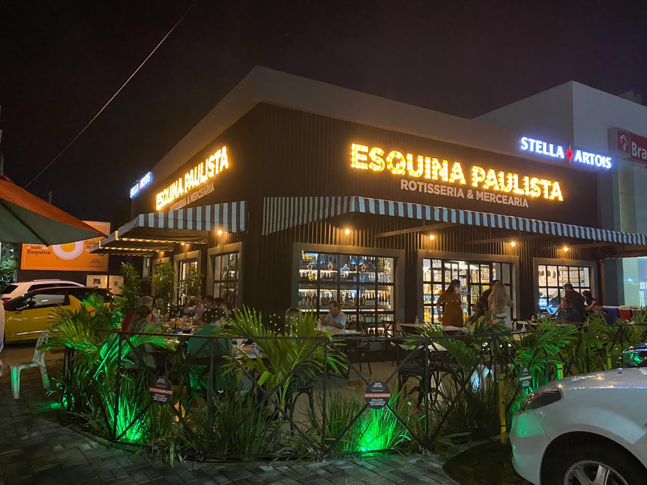 Mercearia e rotisseria com qualidade e sabor
