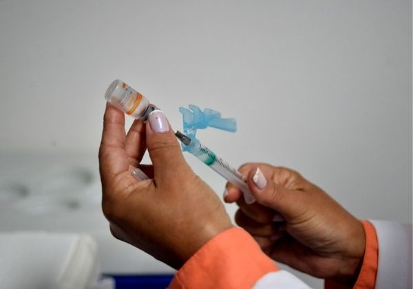 Covid-19: Brasil não tem vacina suficiente para primeira fase de imunização